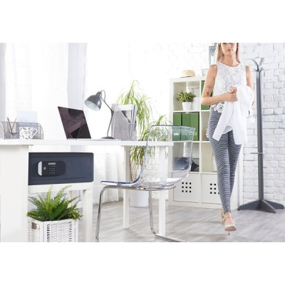 YLM/200/EG1 sejf na laptop